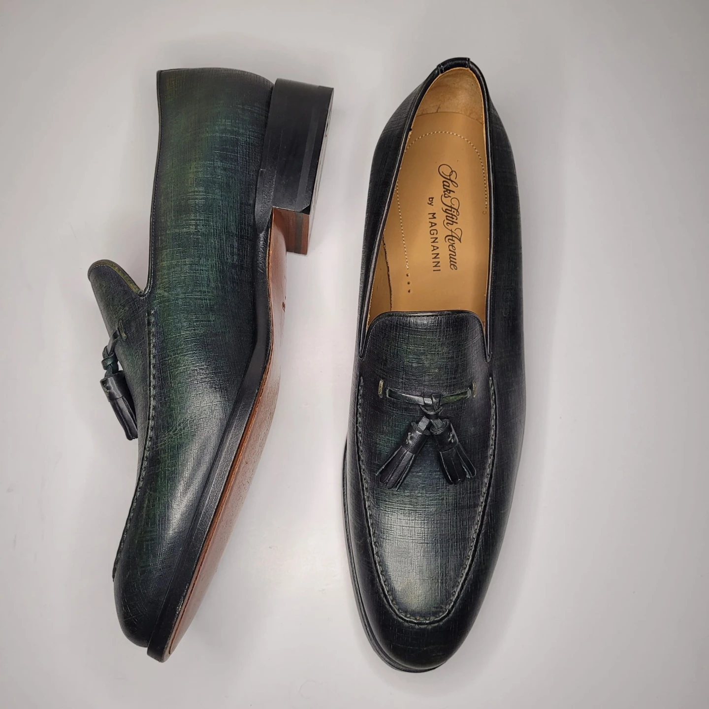 Saks Fifth Avenue by Magnanni Tassel Loafers 9.5 - photo 2