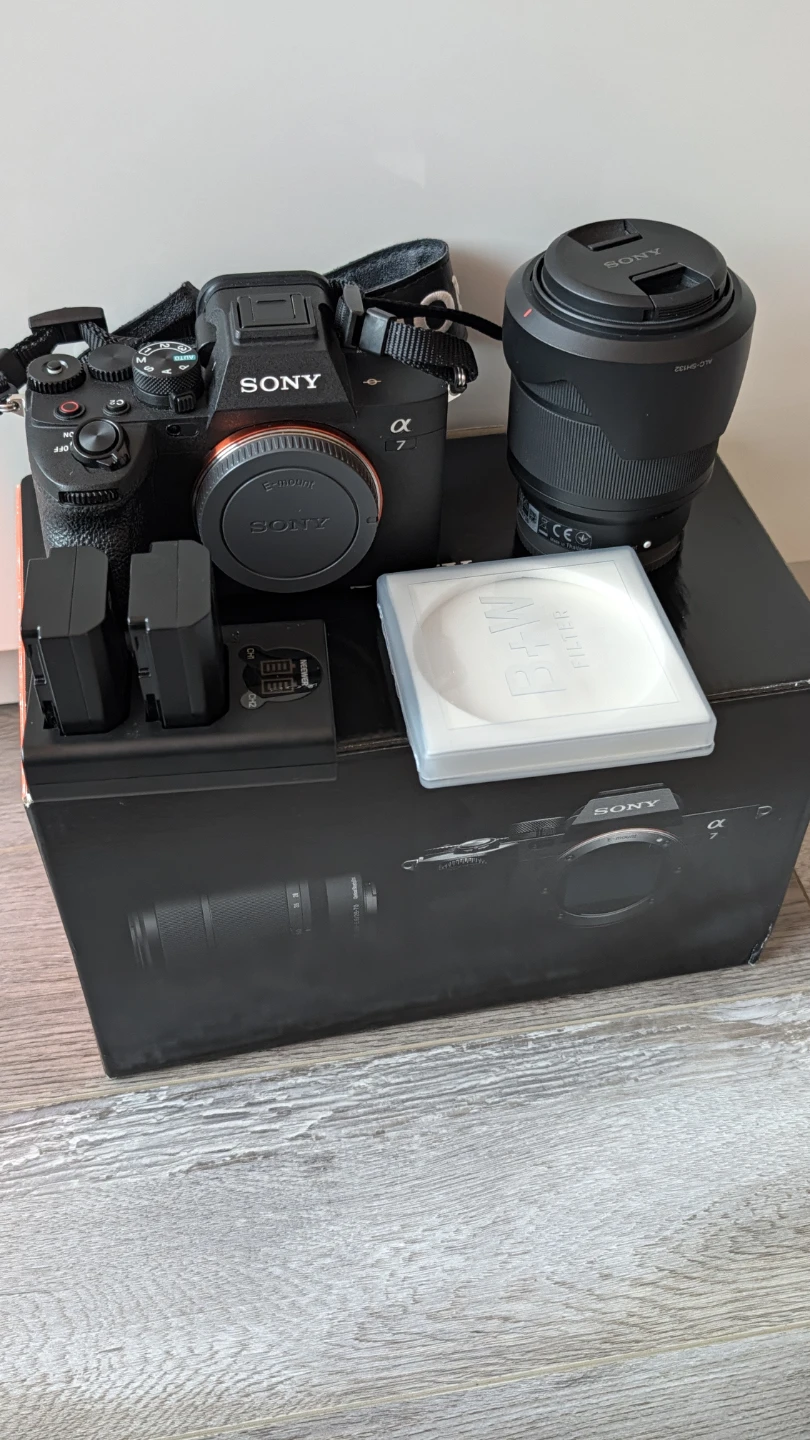 Sony Alpha a7m4 Mirrorless Camera Kit