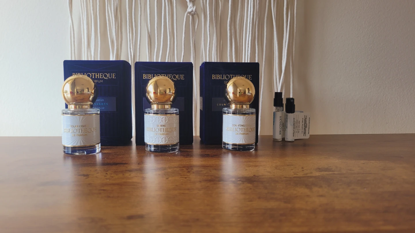 Bibliothèque de Parfum – 3 x 16ml + 4 Samples - photo 3