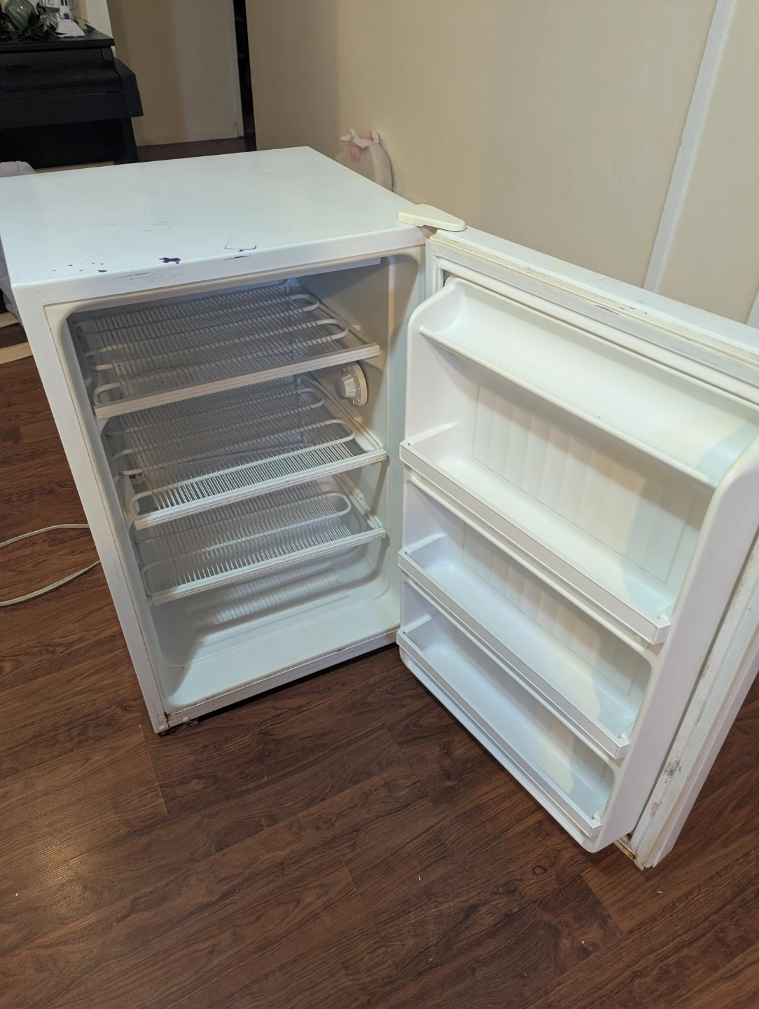 Compact White Freezer - photo 3