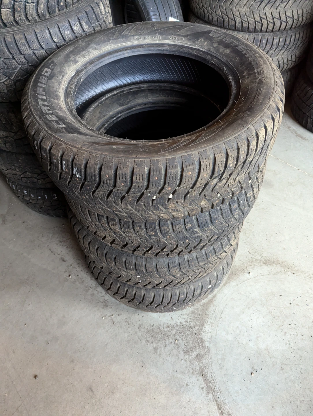 215/60R16 CERTIFIED WINTER TIRE 95T