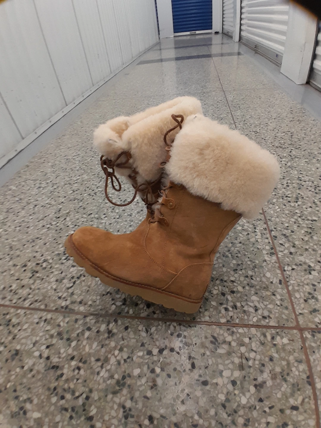 UGG Suede Shearling Lace-Up Boots Women's Size 7 - photo 4