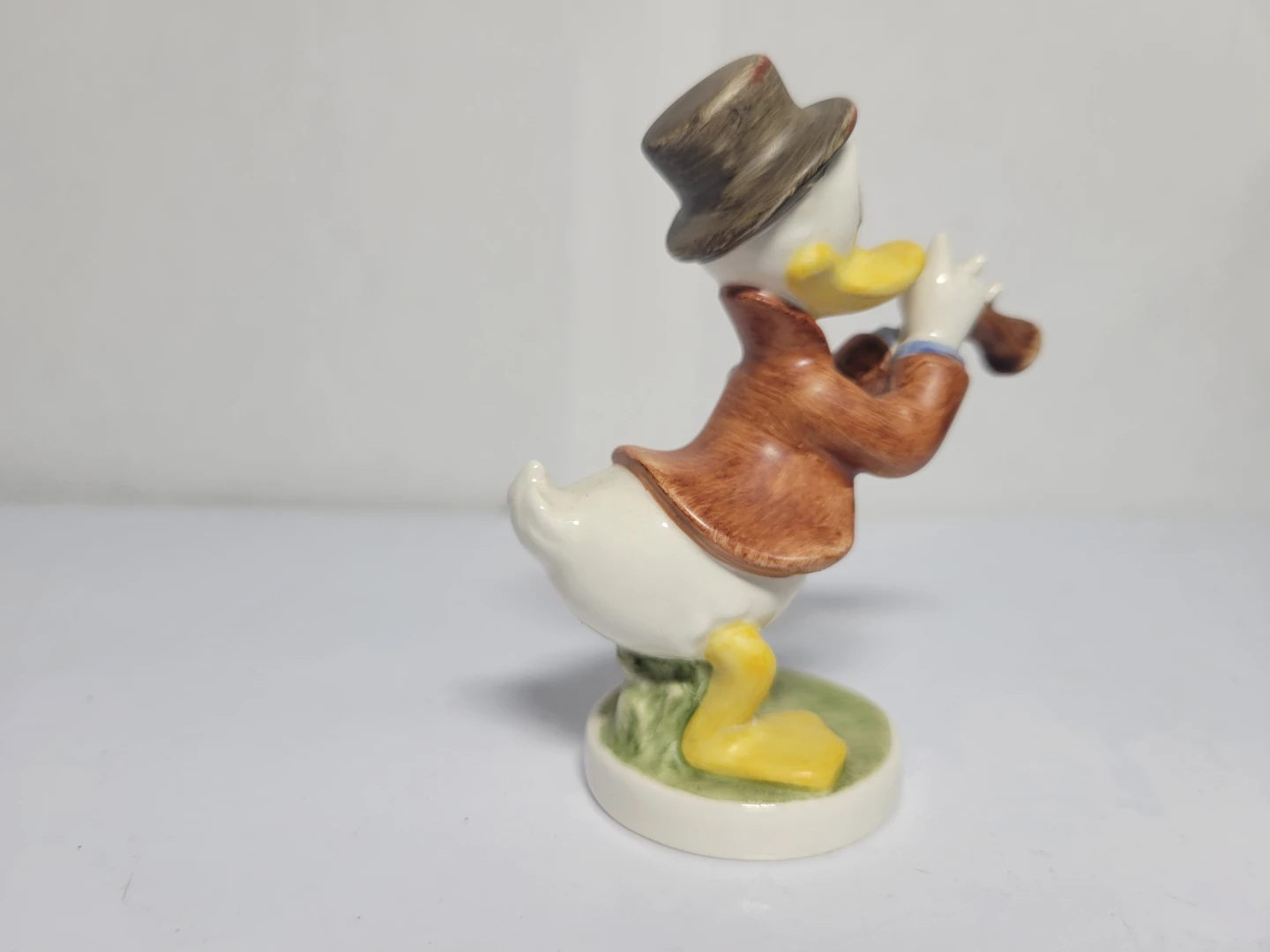 Vintage Disney Goebel Donald Duck Figurine - photo 3