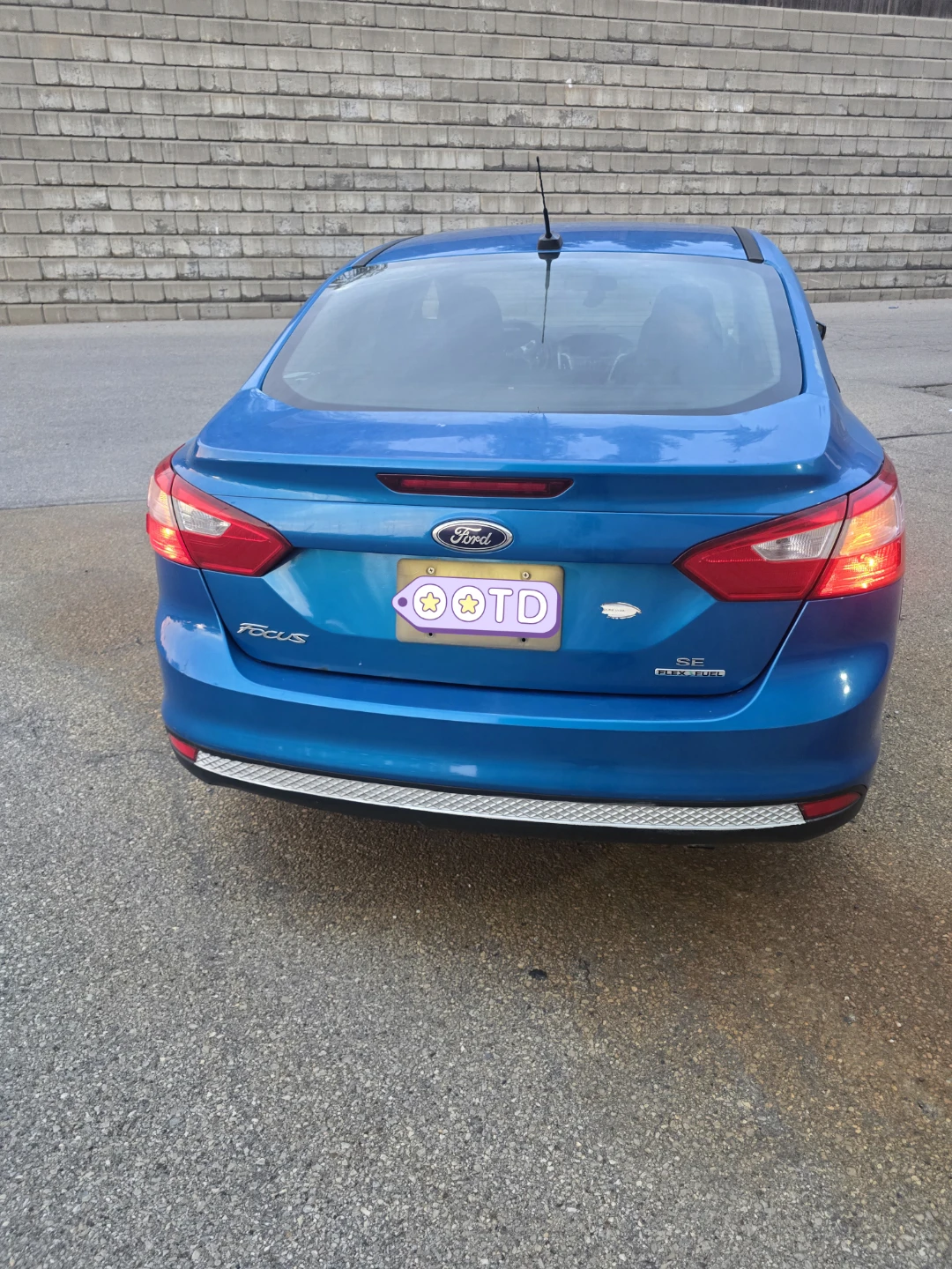 Blue Ford Focus SE - photo 4