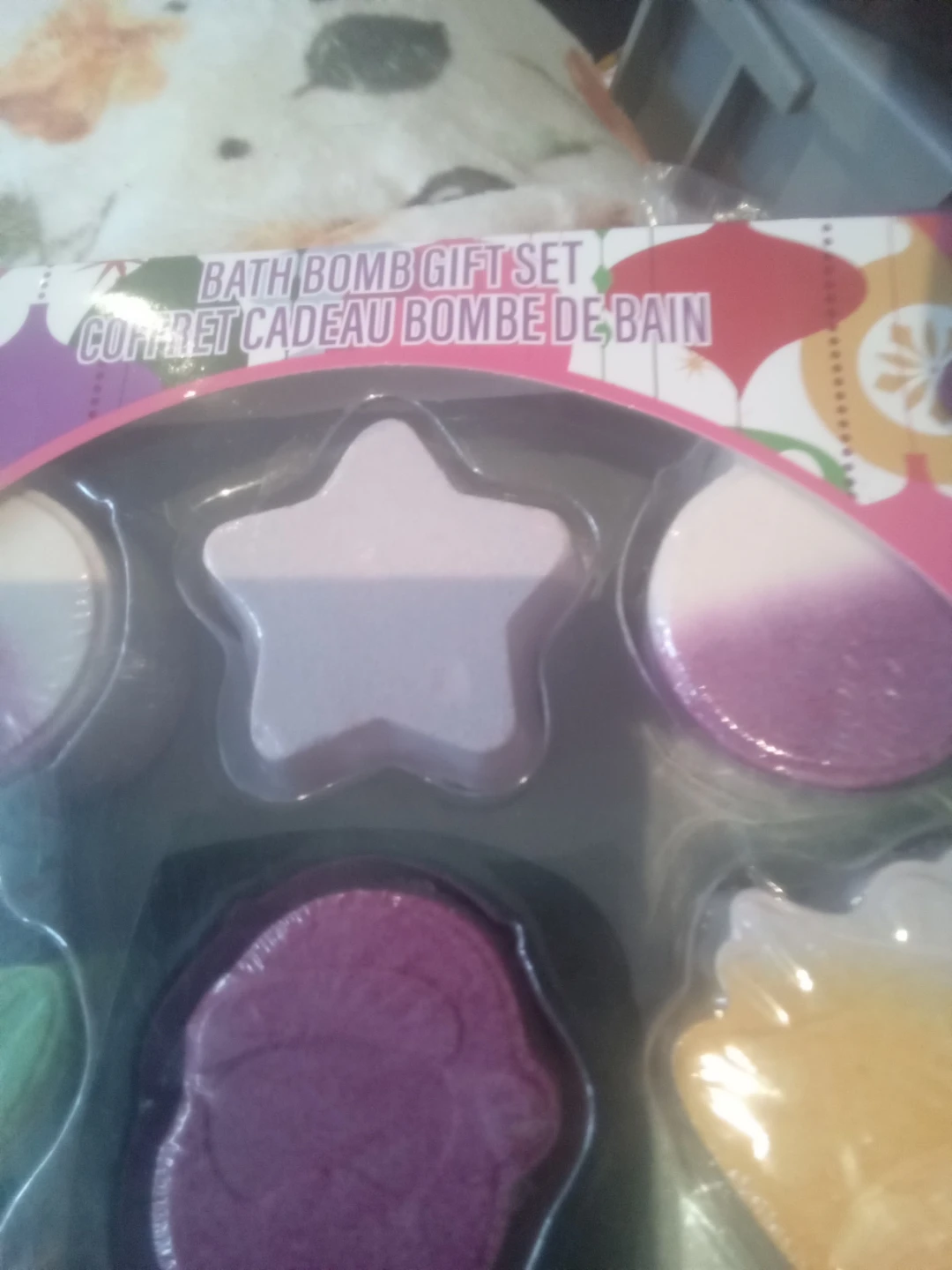 Body & Earth Bath Bomb Gift Set - photo 2