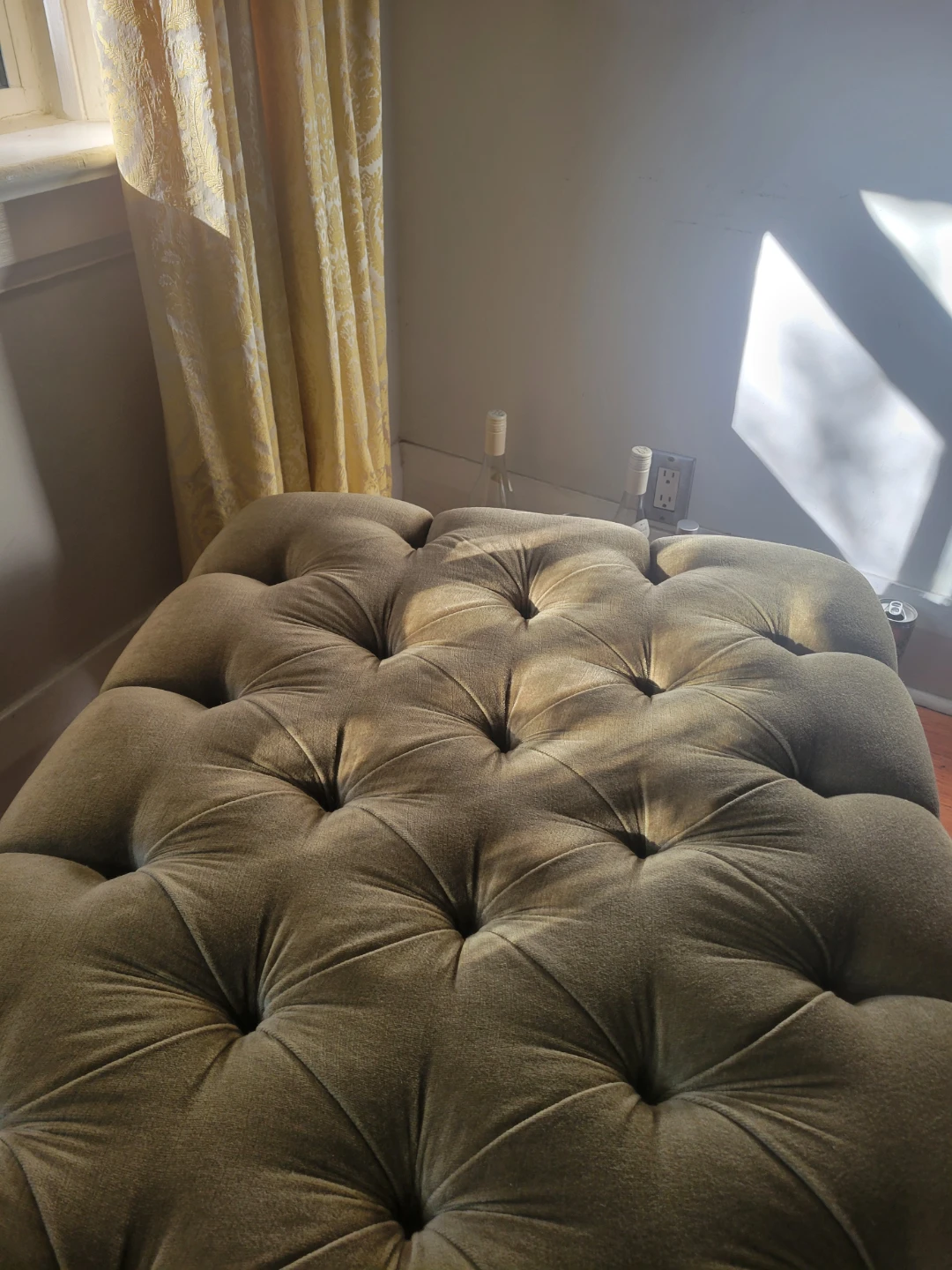 Beautiful Olive Green Velvet Ottoman - photo 2