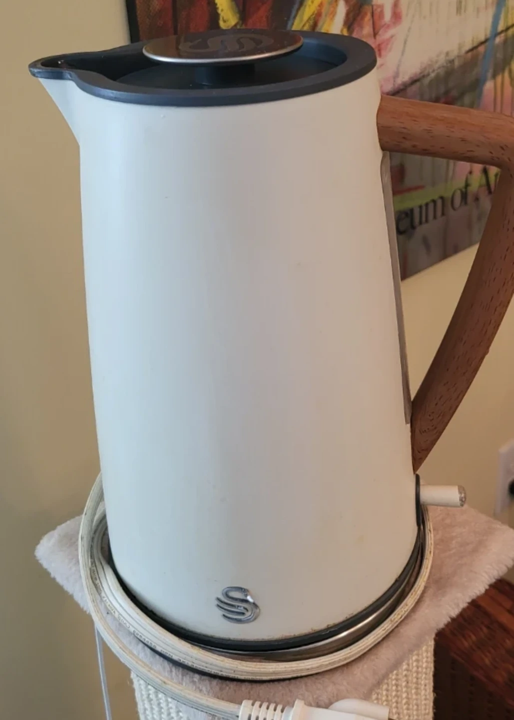 Swan Nordic Electric Kettle - Cream