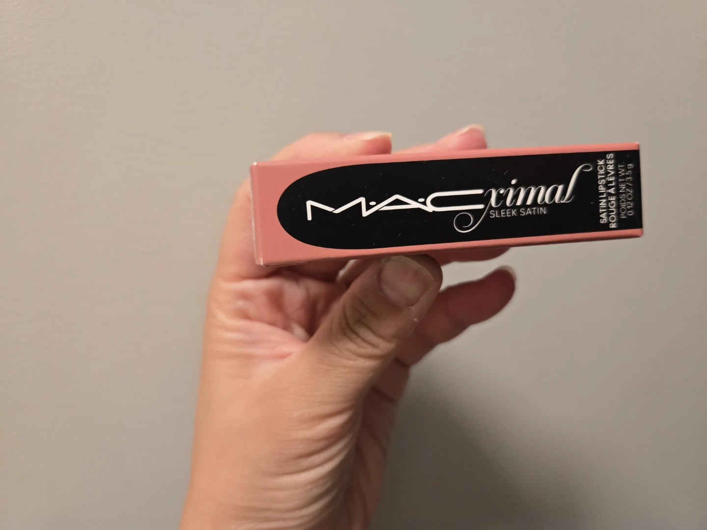 MACximal Sleek Satin Lipstick - 825 Blankety 🏈