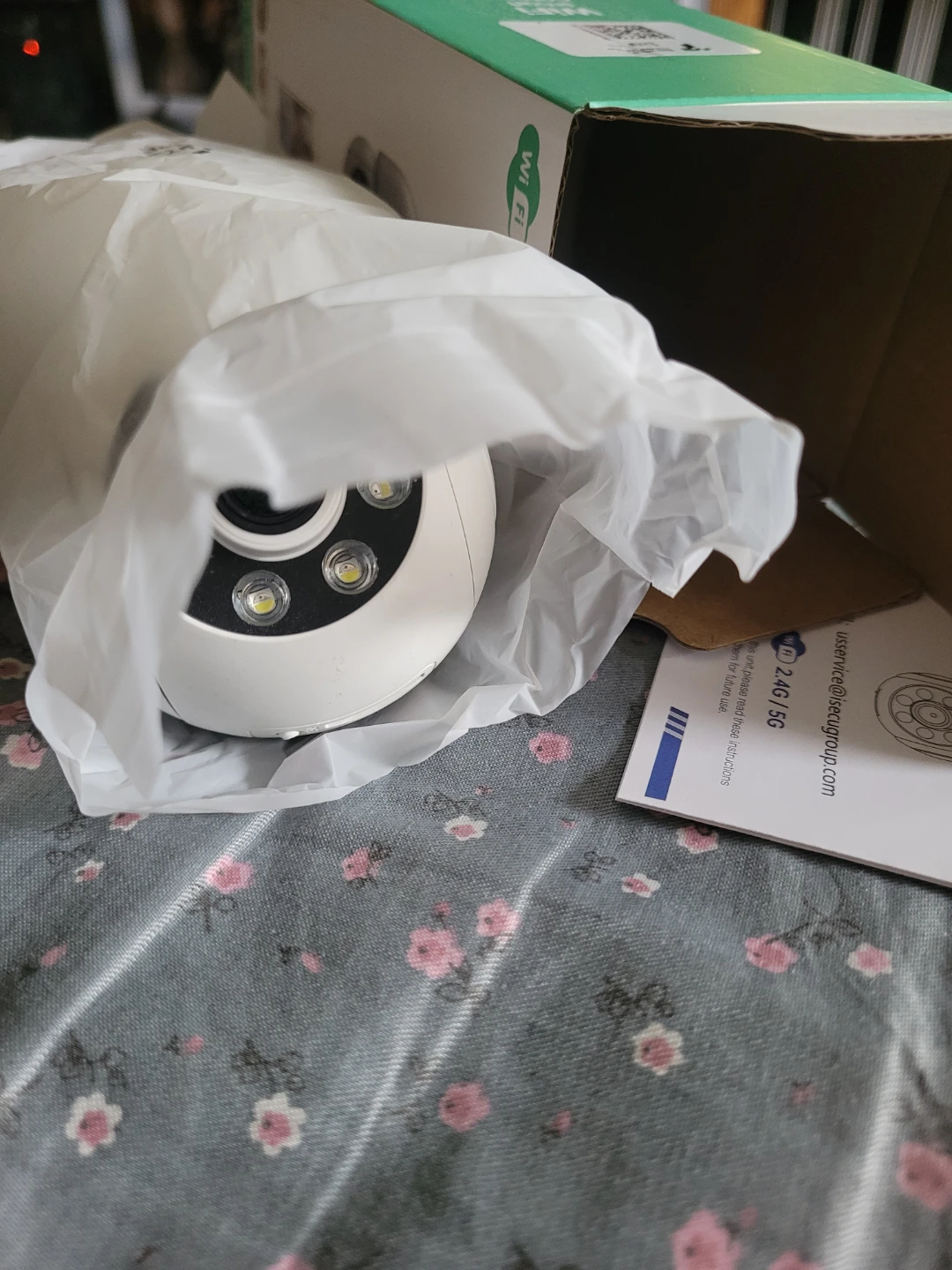 WESECUU Light Bulb Security Camera - photo 3