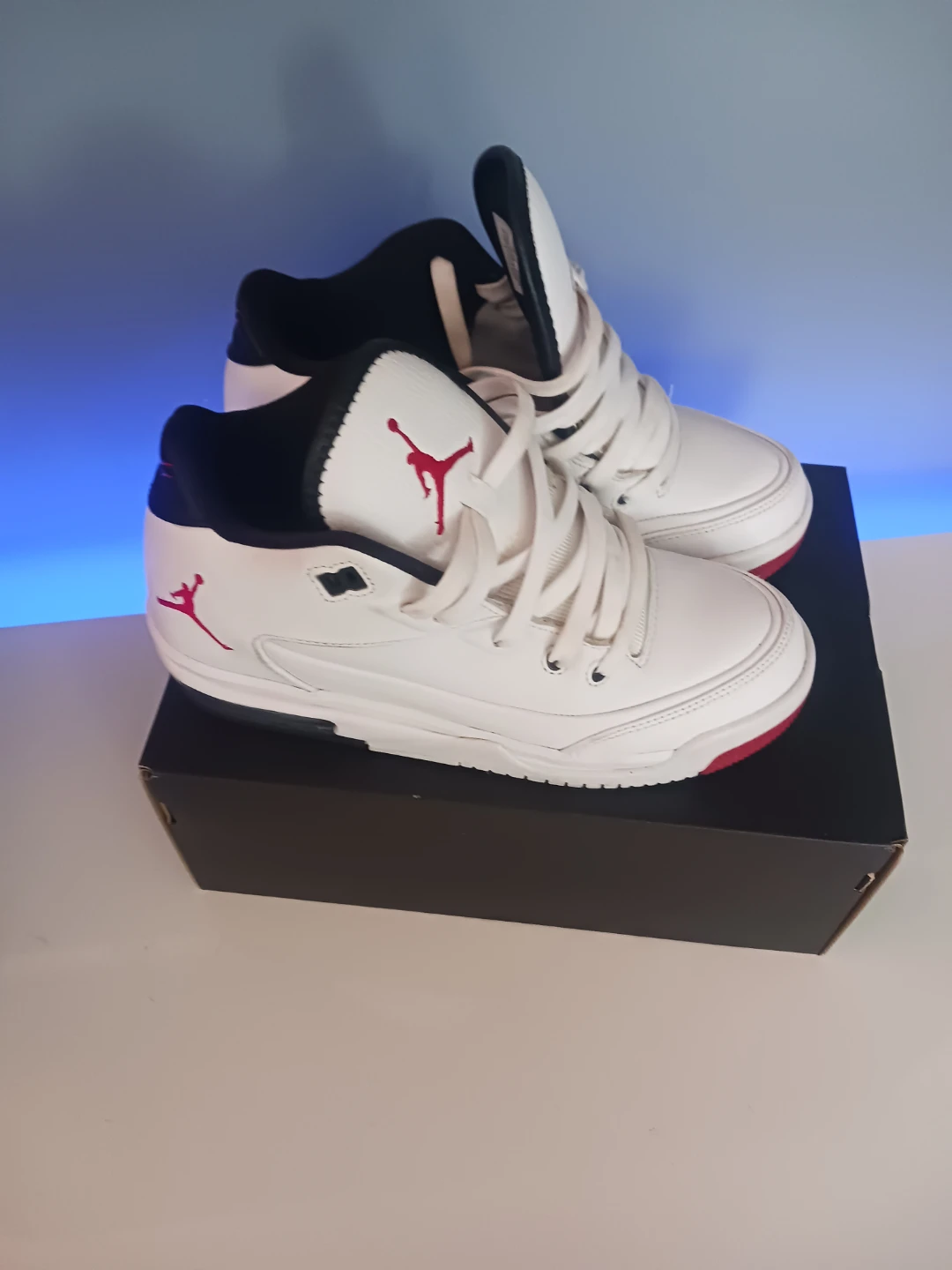 Jordan Flight Origin 3 GS White/Gym Red-Black Size 6.5Y