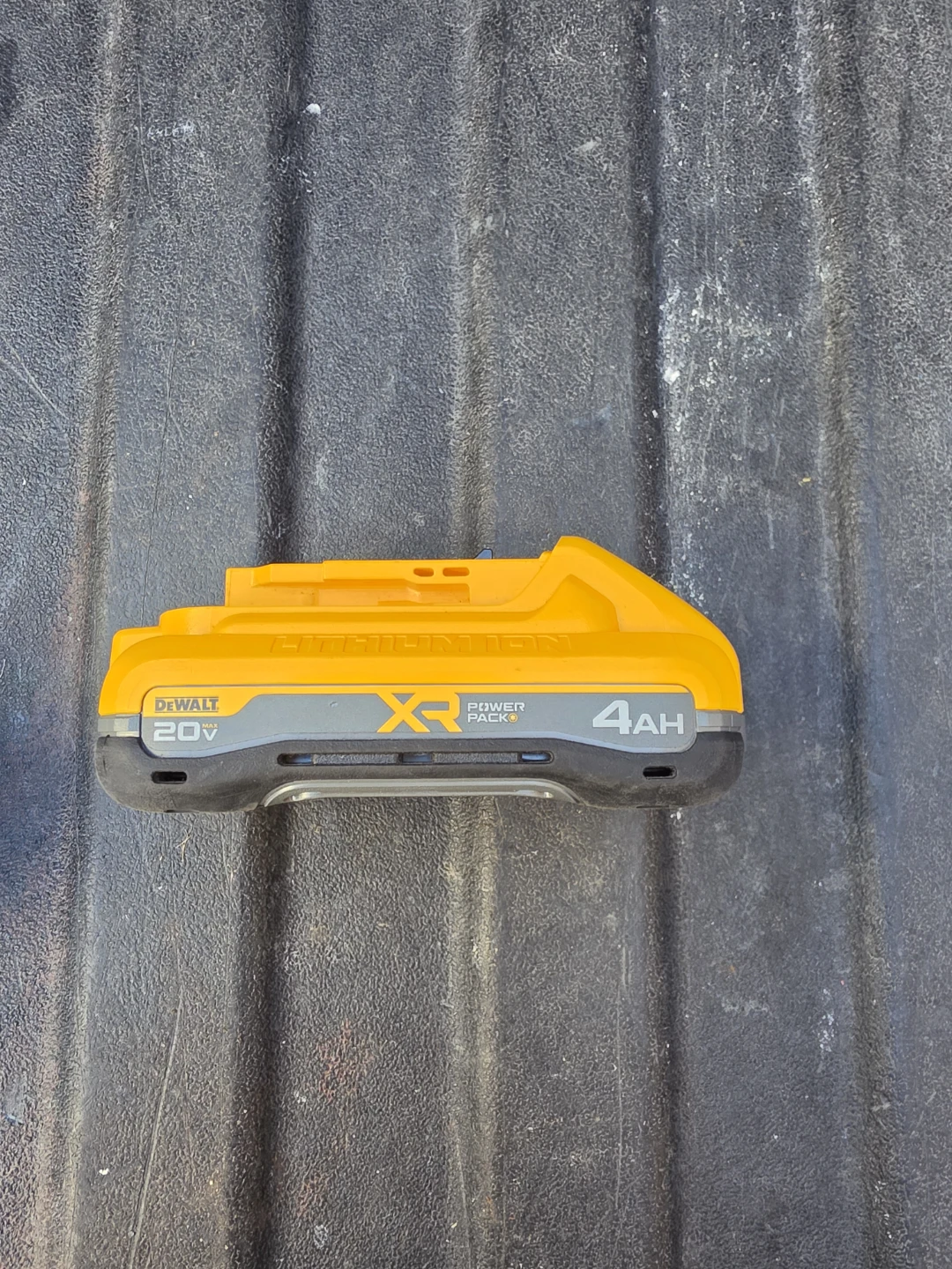 DEWALT DCB2104 20V MAX XR 4Ah Battery Pack