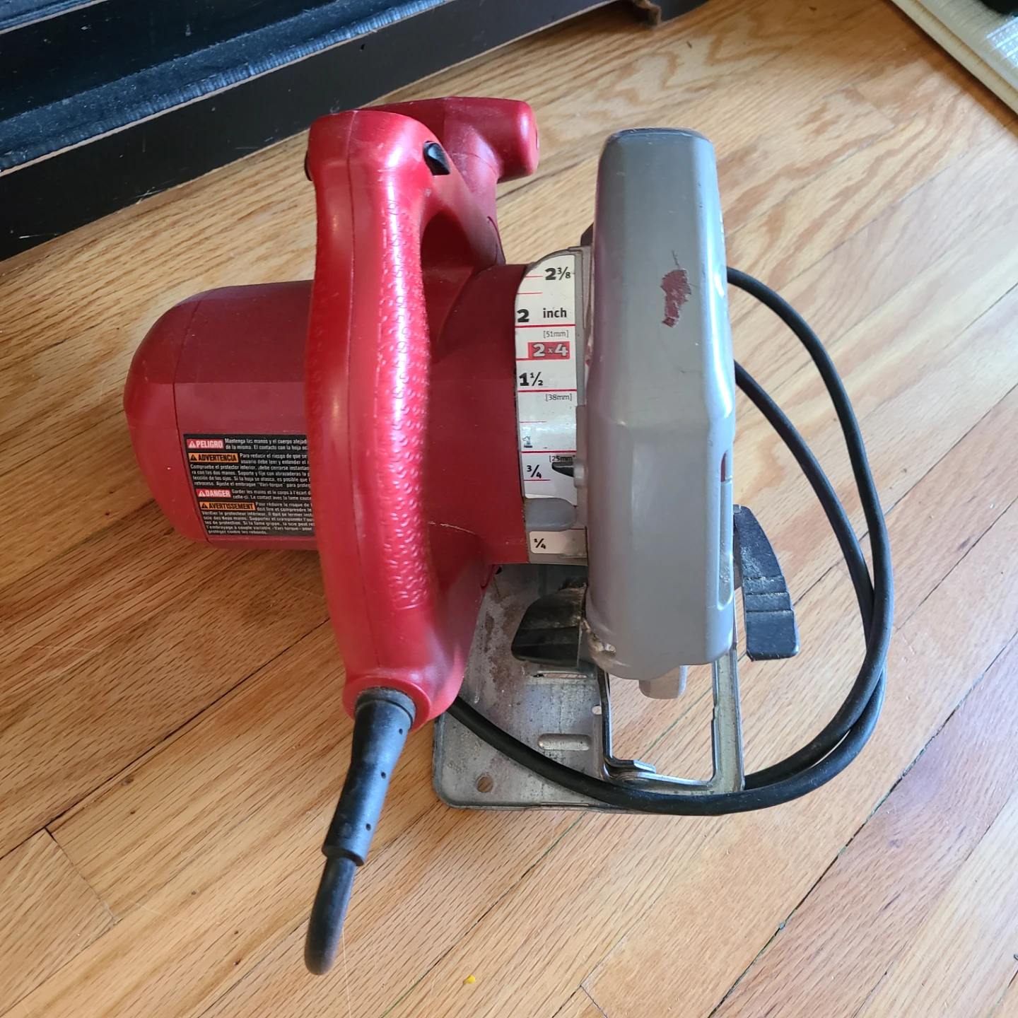 Milwaukee Skilsaw 12 Amp Circular Saw - photo 2