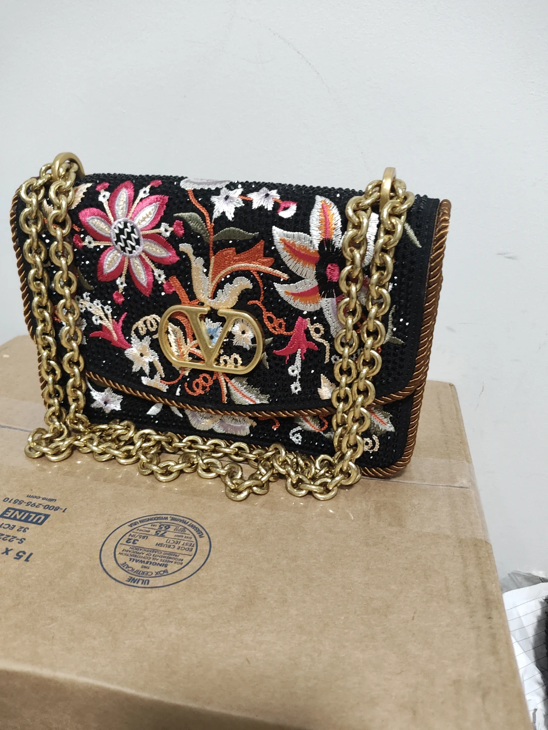 Valentino Garavani Floral Embroidered Shoulder Bag - photo 2