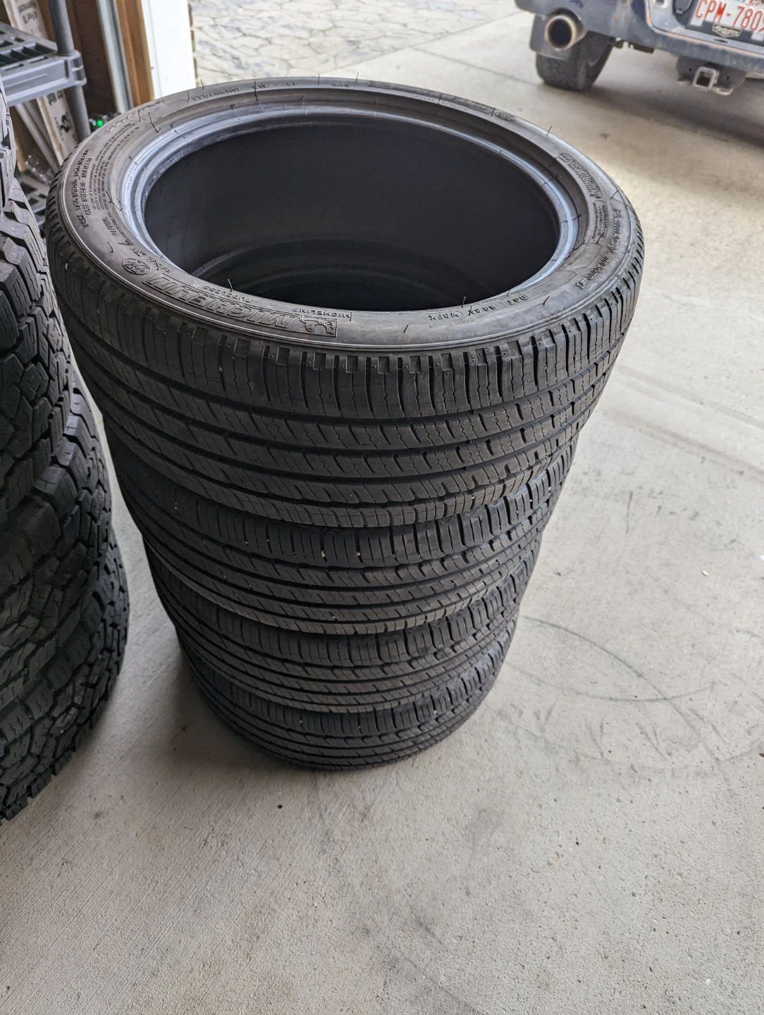Michelin Primacy MXM4 Tires 225/45R17