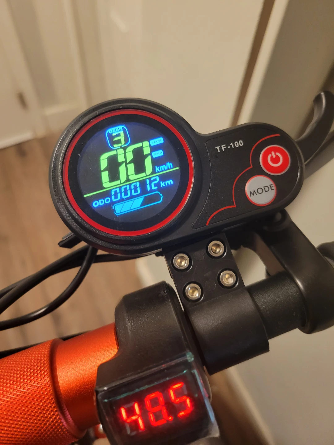 Aoniu M4 electric scooter - photo 2