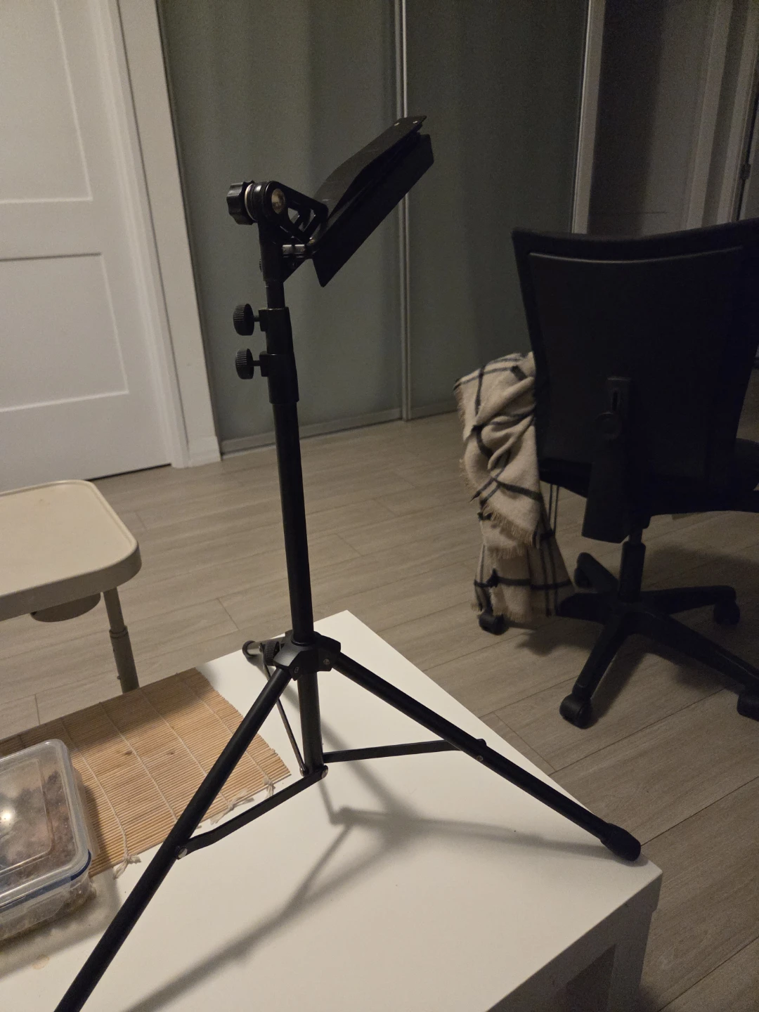 Adjustable Black Tripod Stand - photo 5