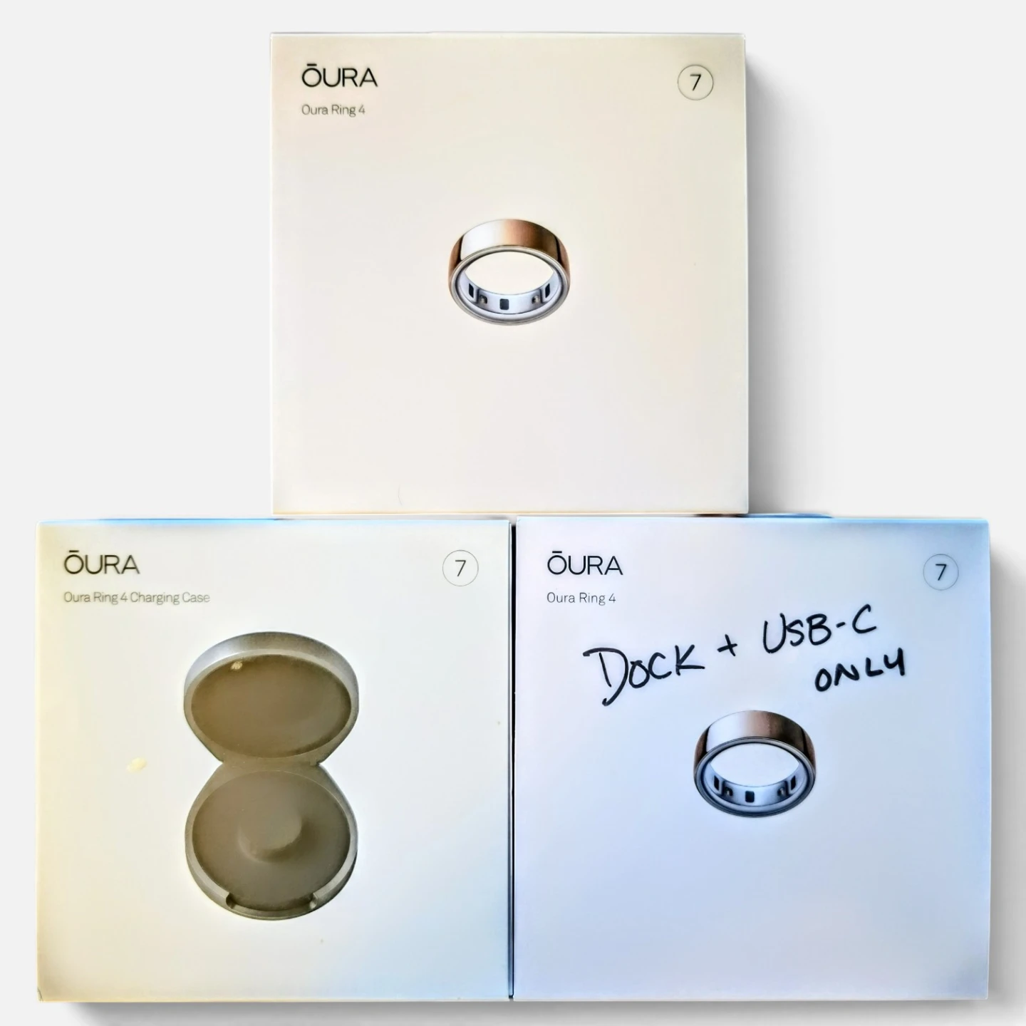 OURA Ring 4 + 2x charging docks/cables + wireless charging case