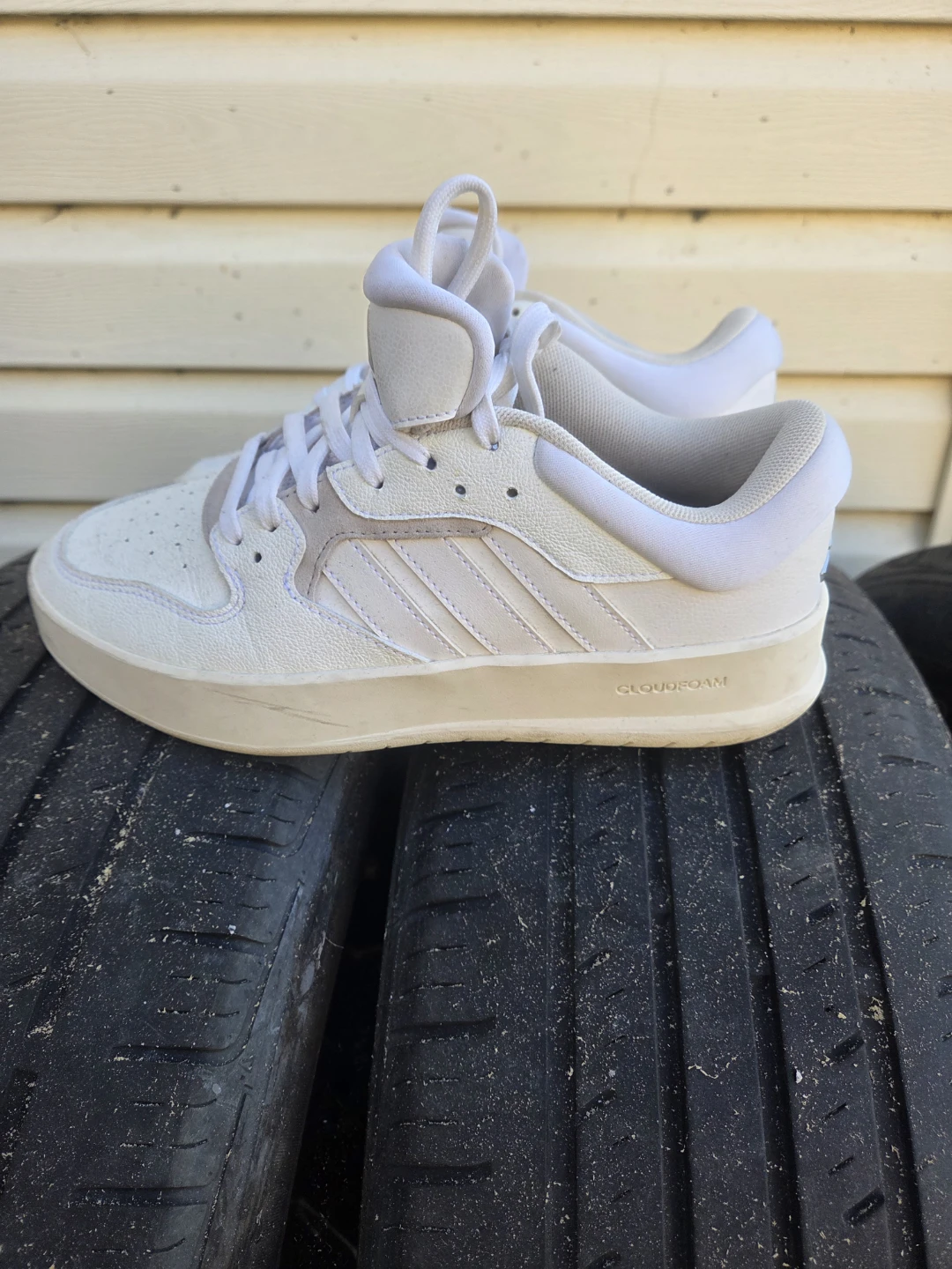 Adidas Cloudfoam Comfort Sneakers