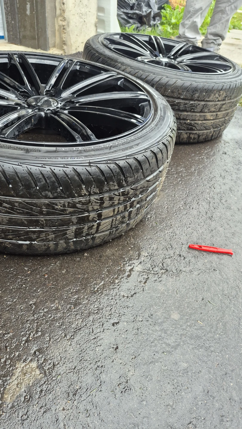 225 40 ZR18 Tires with Rims - photo 3