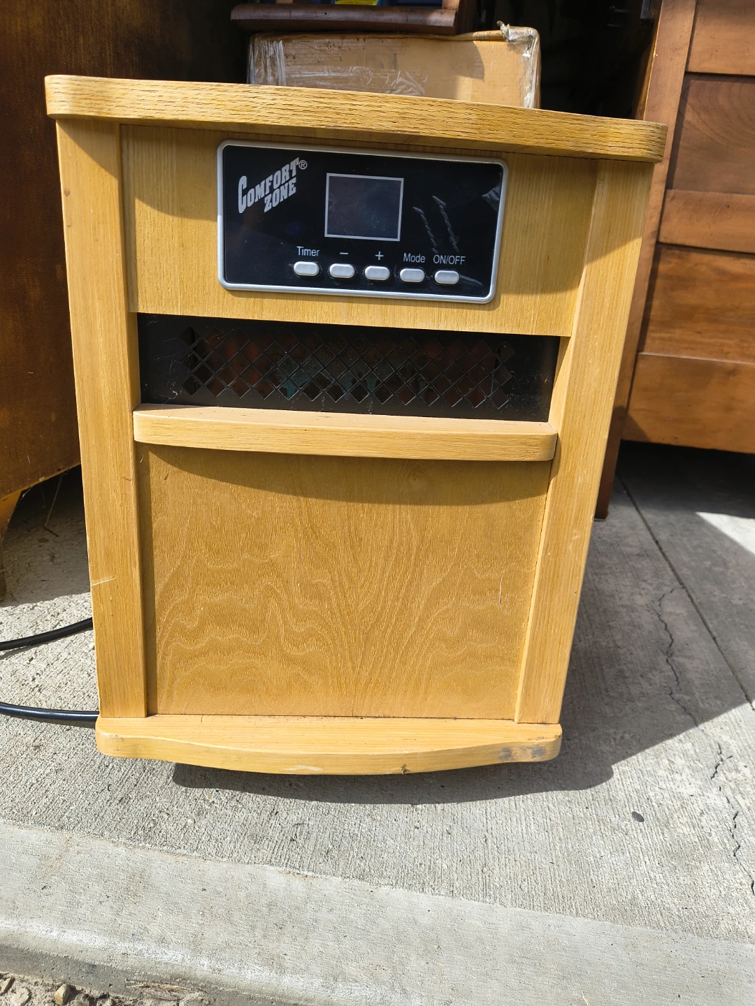 Comfort Zone Wood-Finish Electric Heater