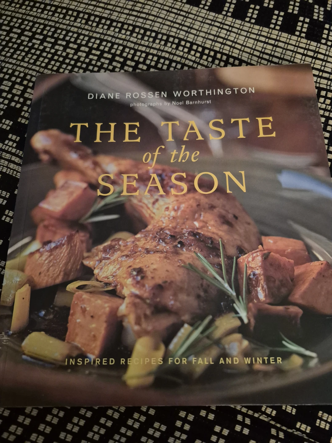 The Taste of the Season by Diane Rossen Worthington🏈