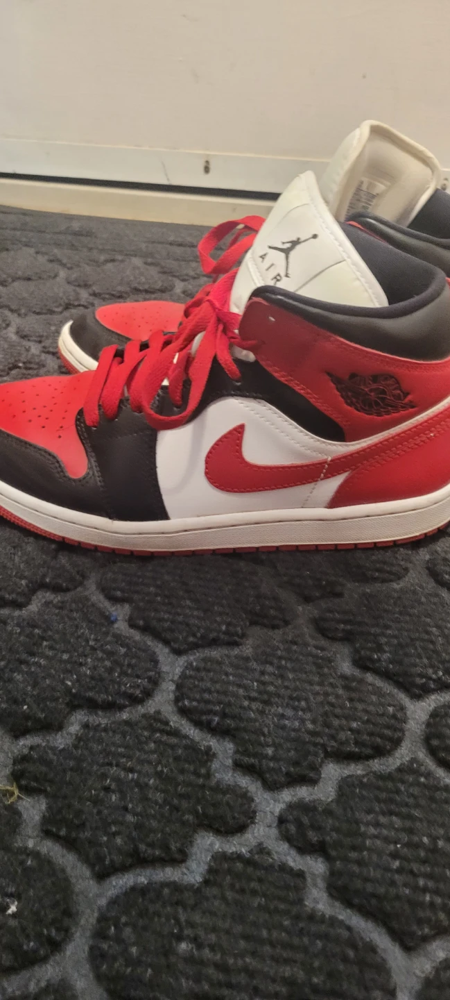 Air Jordan Mid Sneakers - photo 3
