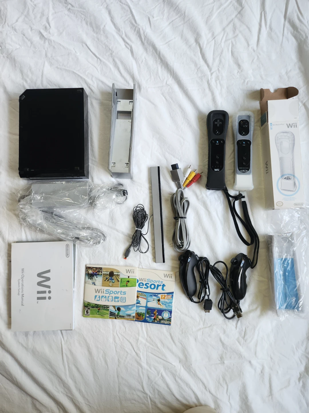Nintendo Wii Black Console Bundle
