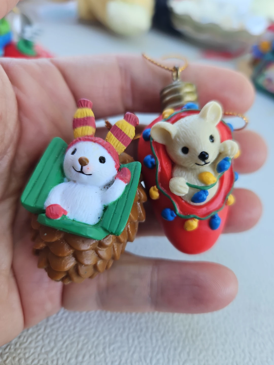 2 Christmas Tree Ornaments Vintage Avon - photo 2
