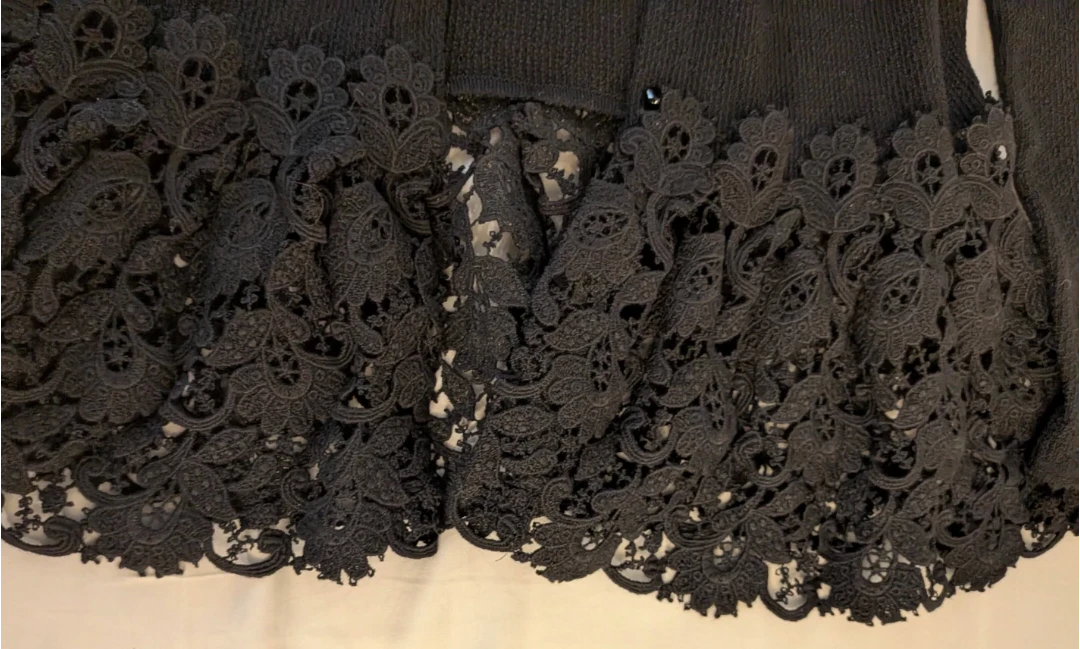 Oscar de la Renta Black Cardigan with Lace Peplum - photo 3
