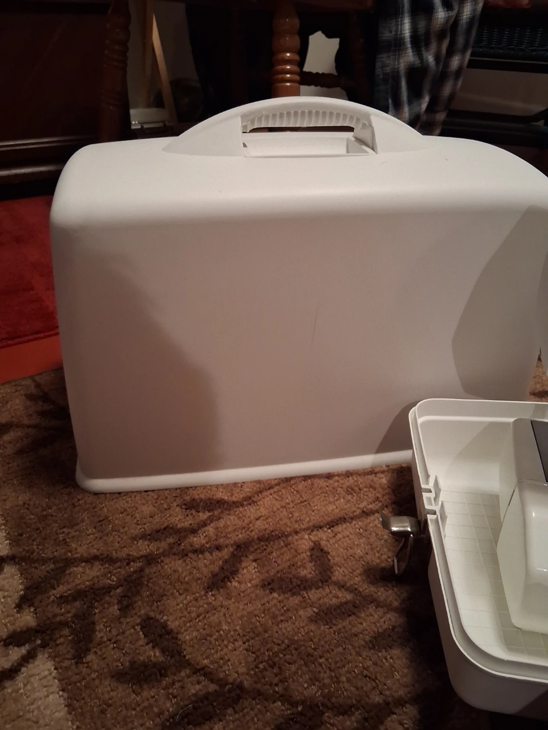 Singer Millenium Series machine with case and supplies - photo 4