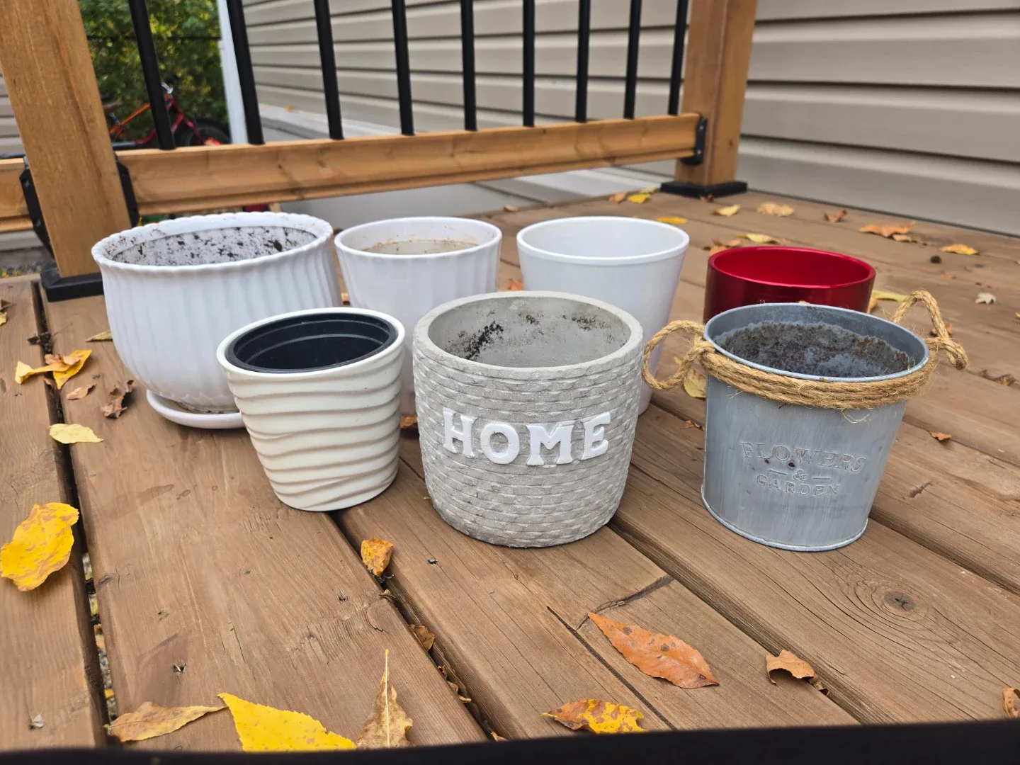 Variety of pots - photo 5