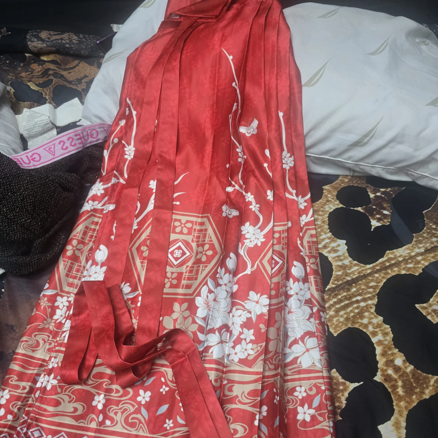 Red oriental design long wrap skirt - photo 5