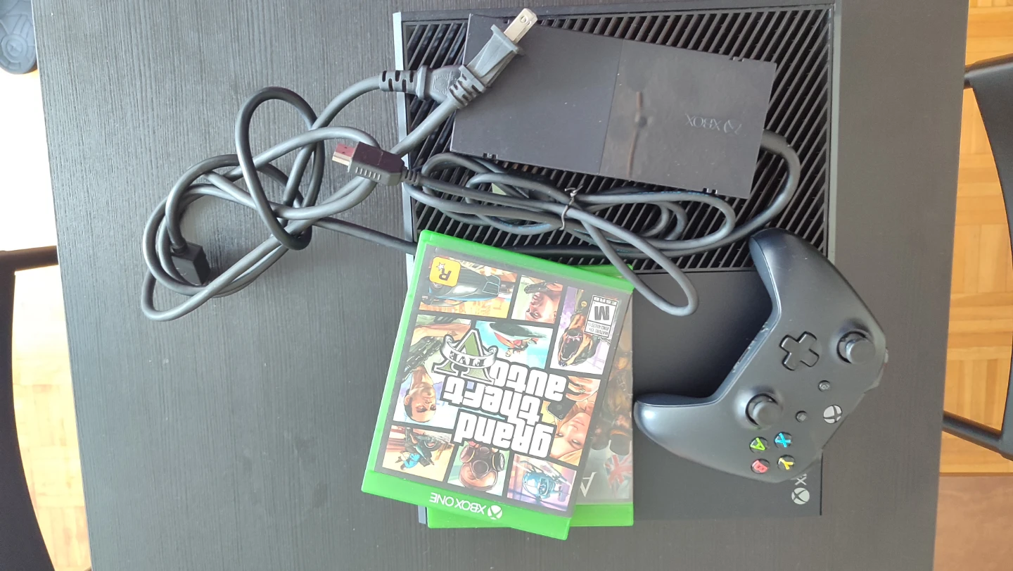 Microsoft Xbox One Console with Controller and Games - photo 2