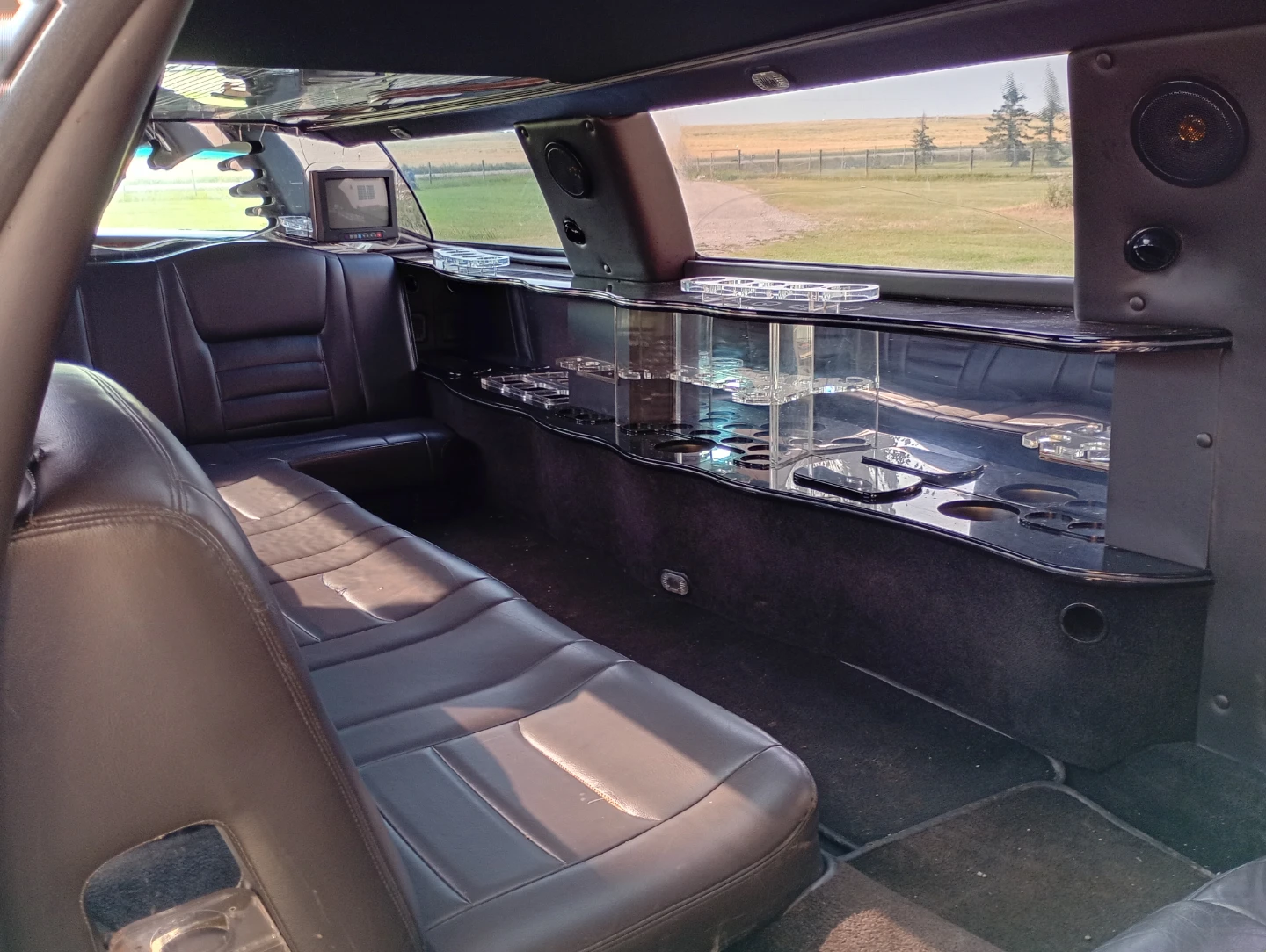 10 pass. Lincoln limo - photo 4