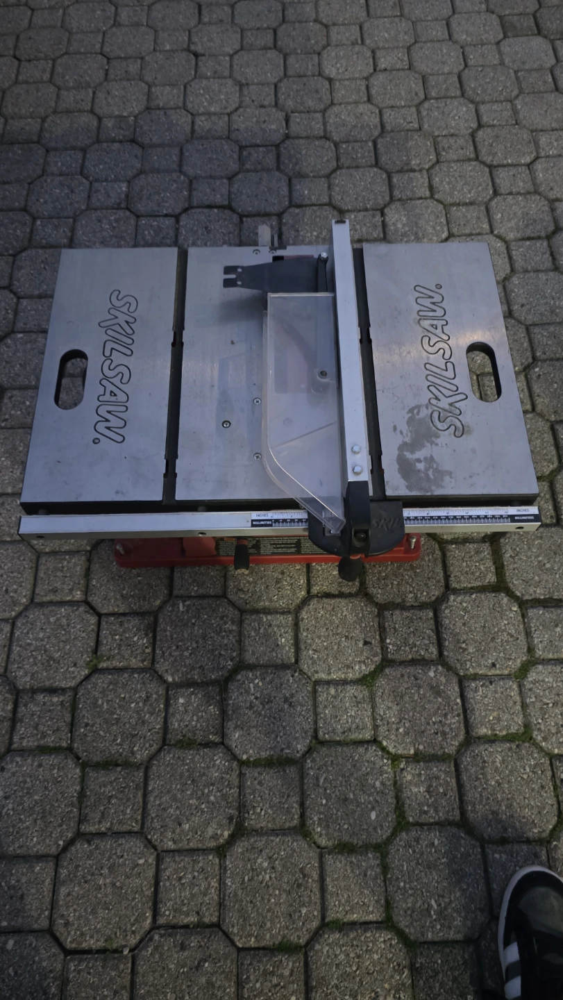 Skilsaw 15 Amp 10-inch Table Saw