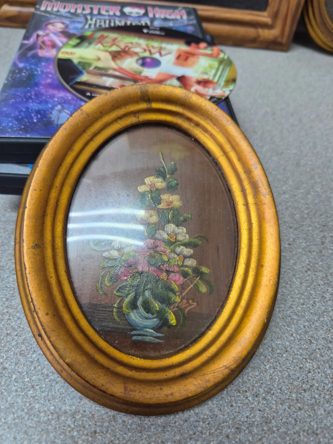 Vintage A Cameo Creation Oval Wall Art