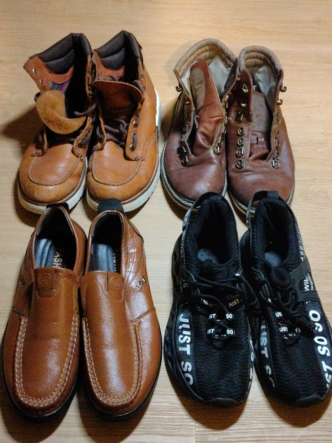 Lot of 4 Pairs of Assorted Men's Shoes