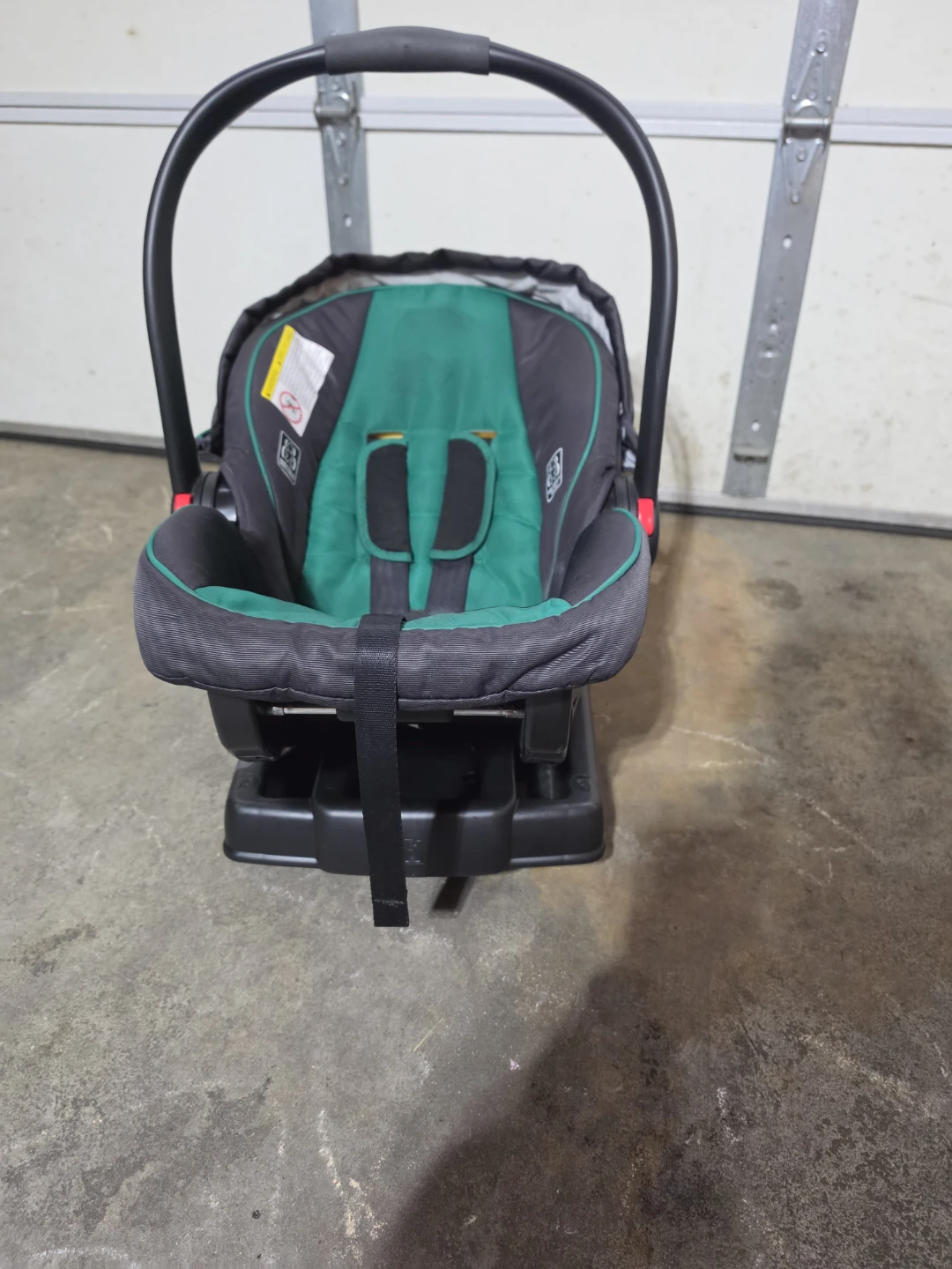 Graco Infant Car Seat with Base