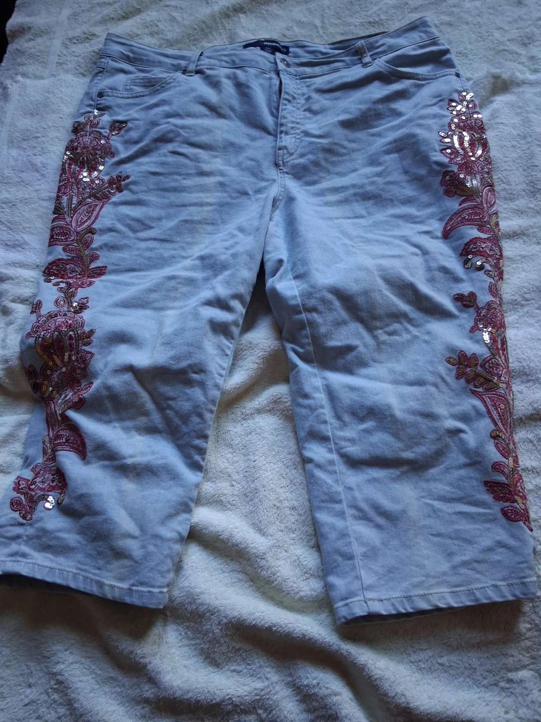 Denim 24/7 Embroidered Sequin Capris - photo 2
