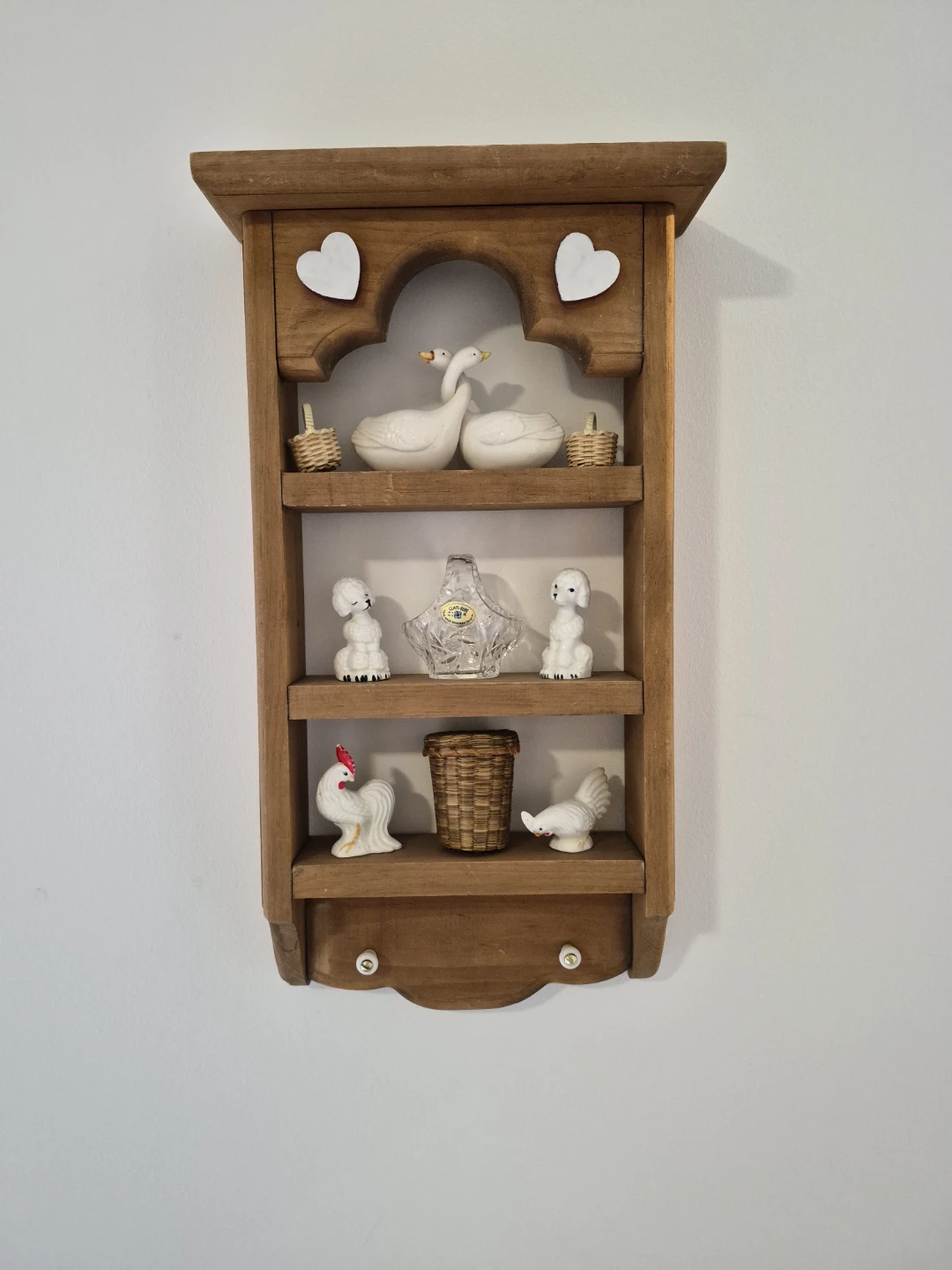 Vintage Wall-Mounted Wooden Shelf - photo 2