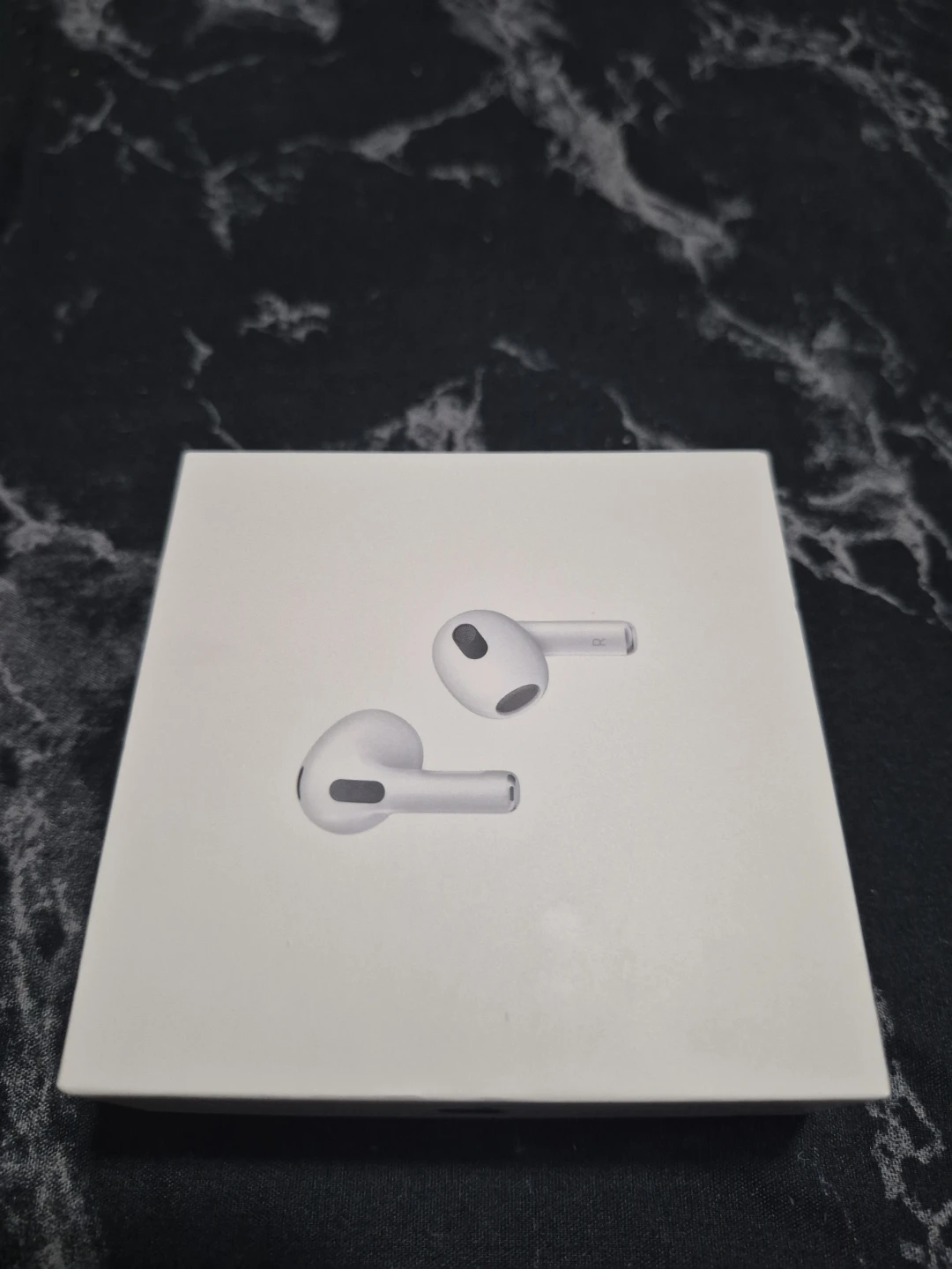 Apple AirPods 3rd Generation - photo 2