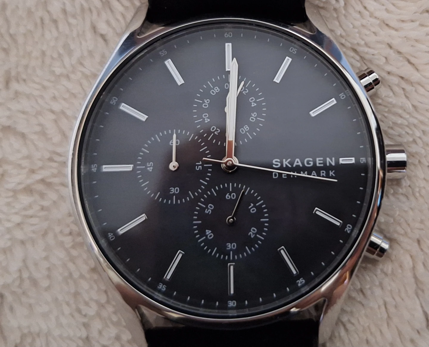Mens Skagen Denmark chronograph Black dial/ Blue Band