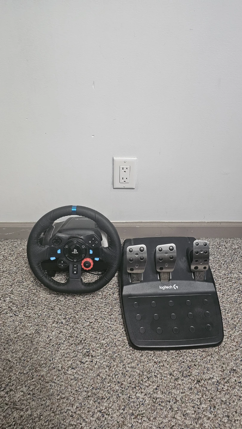 Logitech G29 Driving Force Racing Wheel and Pedals - photo 2