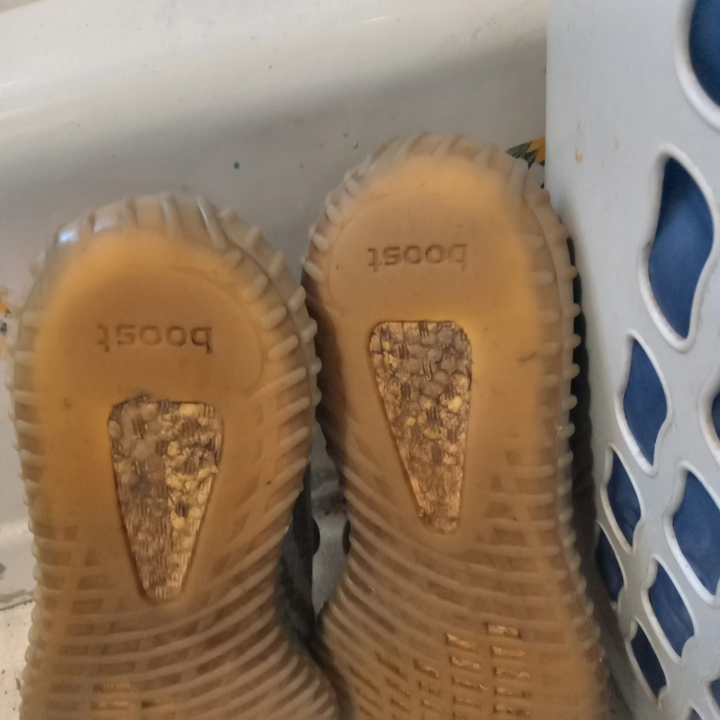 Adidas Yeezy Boost 350 V2 Sneakers