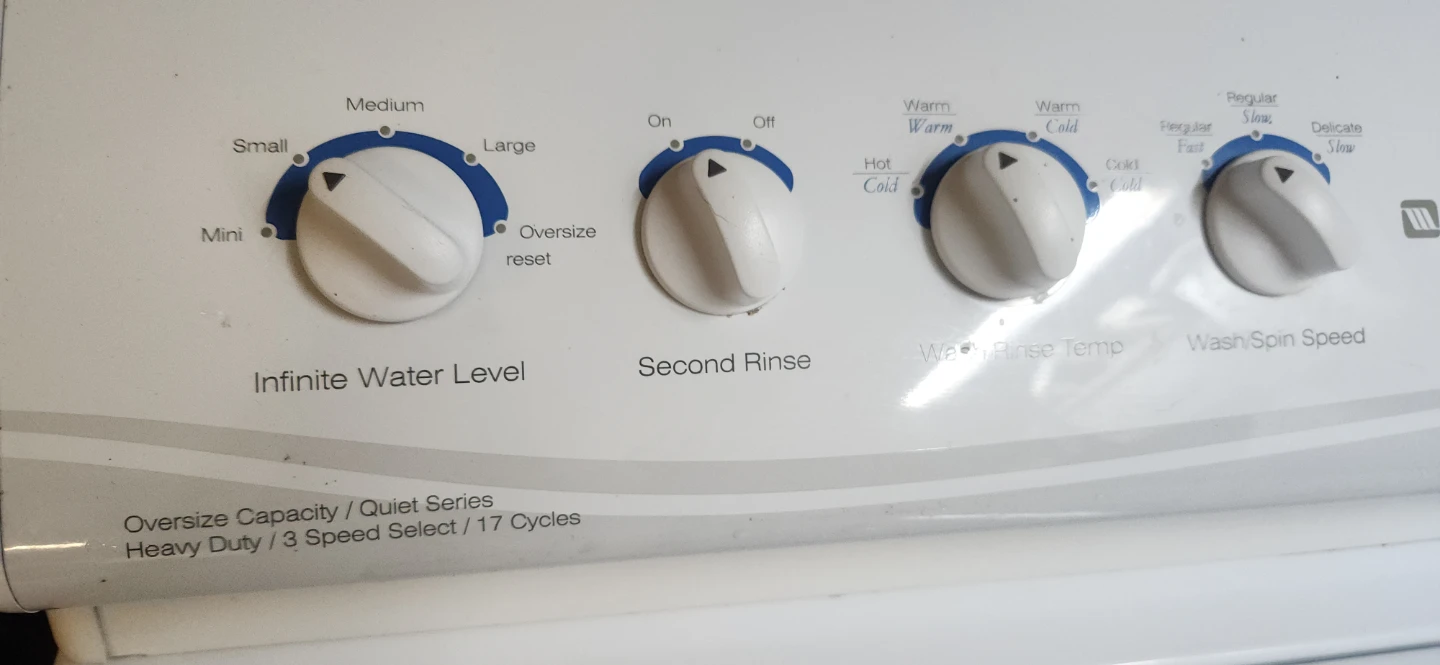 Maytag Washer and Gas Dryer Set - photo 4