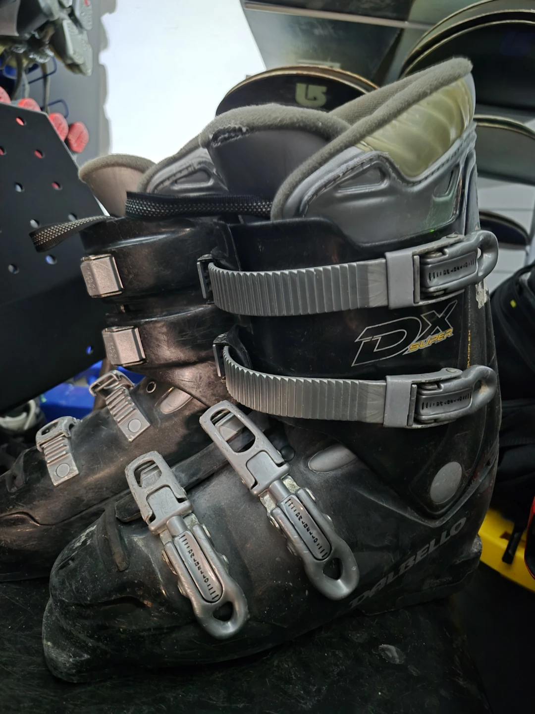 Dalbello DX Super Ski Boots. Size us 9.