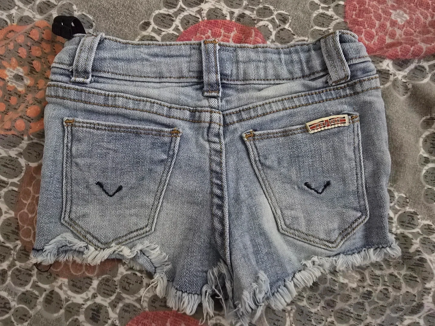 🏈 Hudson Denim Butterfly Rose Shorts - photo 2