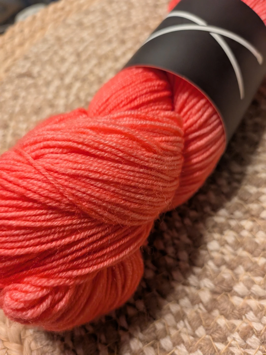 Bubblegum Pink Knitting Merino wool Yarn Skein - photo 2