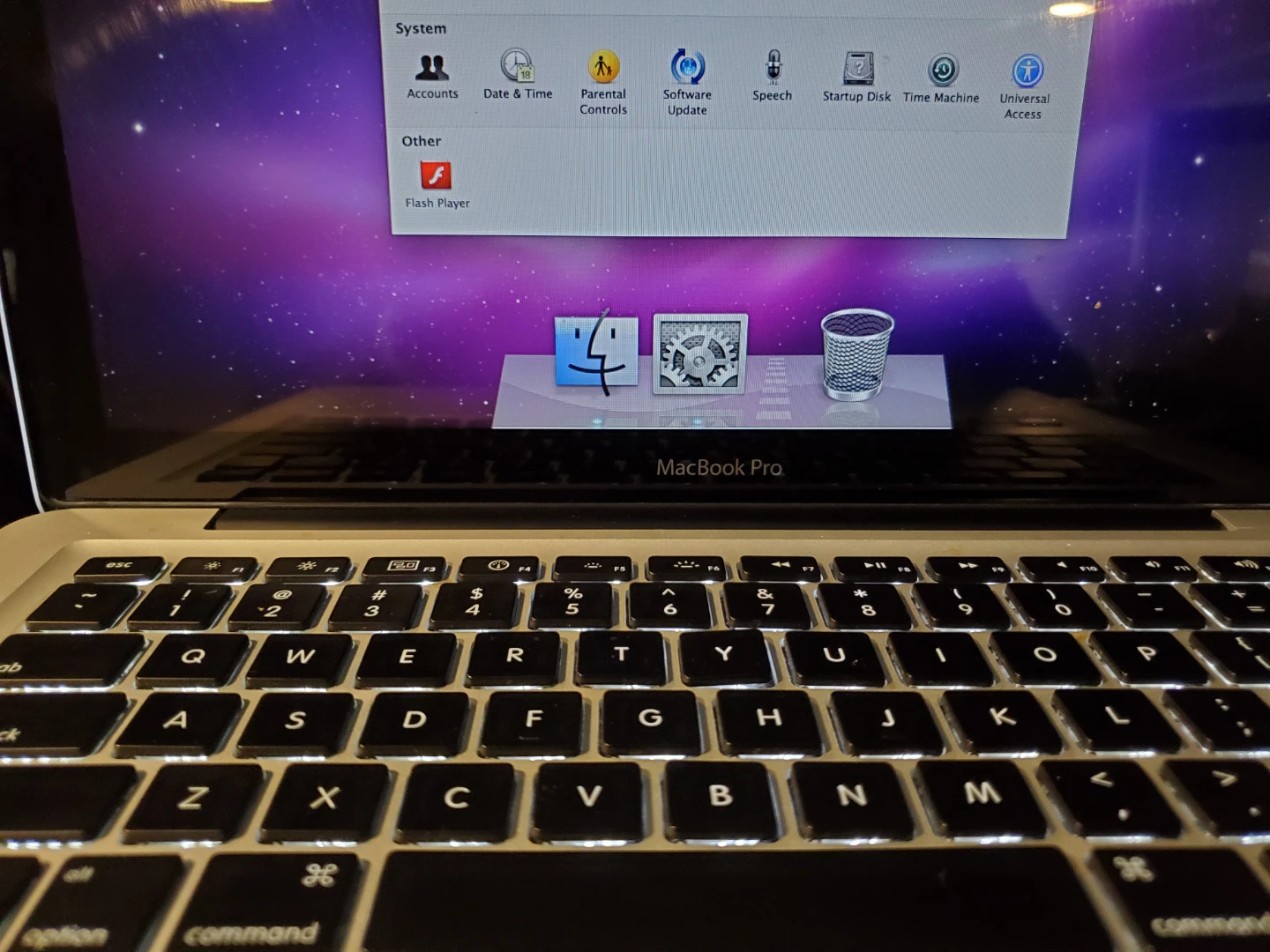 Apple MacBook Pro Laptop - photo 2