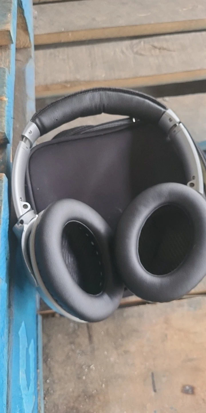 BOSE QC35ii headphones, all Brand new BOSE OEM  leather - photo 5